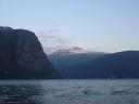 no�n� fjord, v pozad� meste�ko Eidsdal